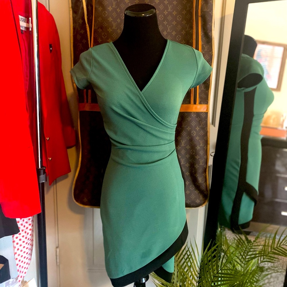 Green / Black Bodycon dress